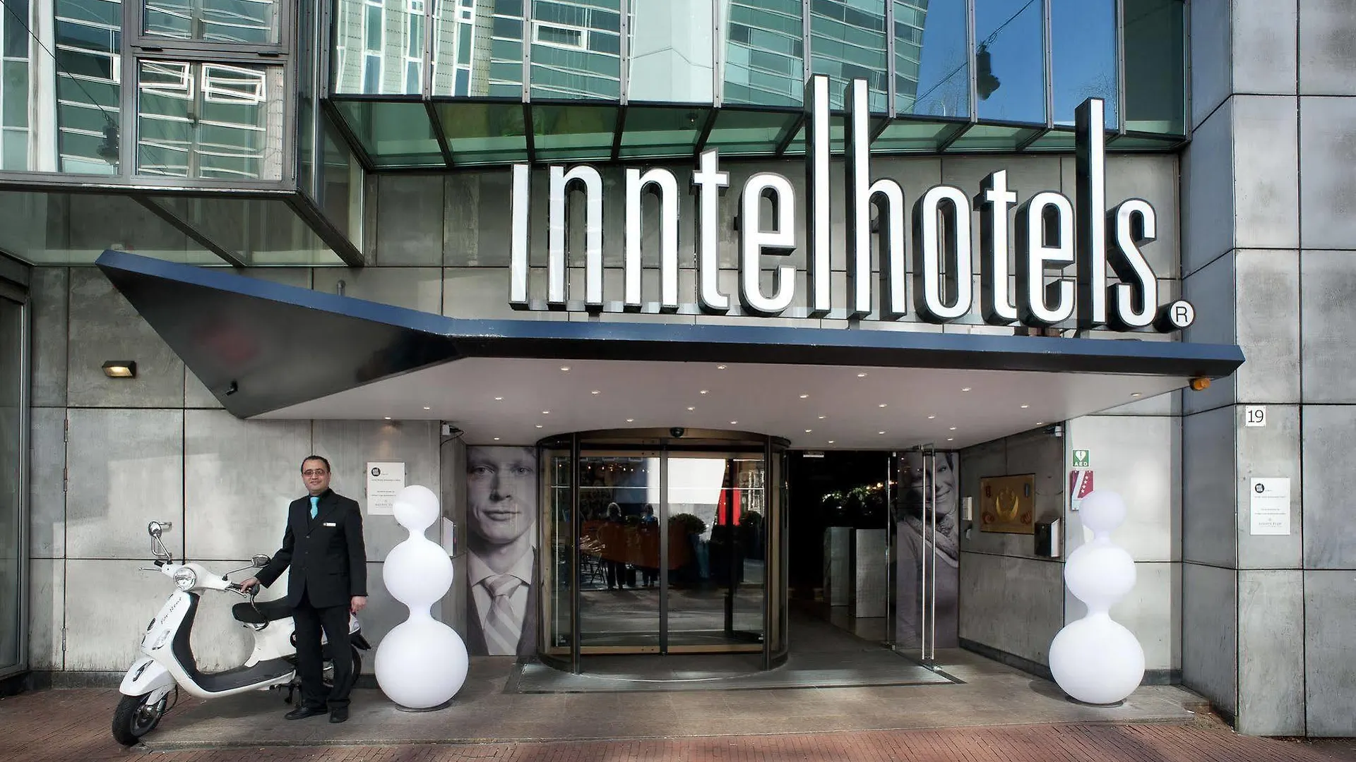 Inntel Hotels Amsterdam Centre 4*,
