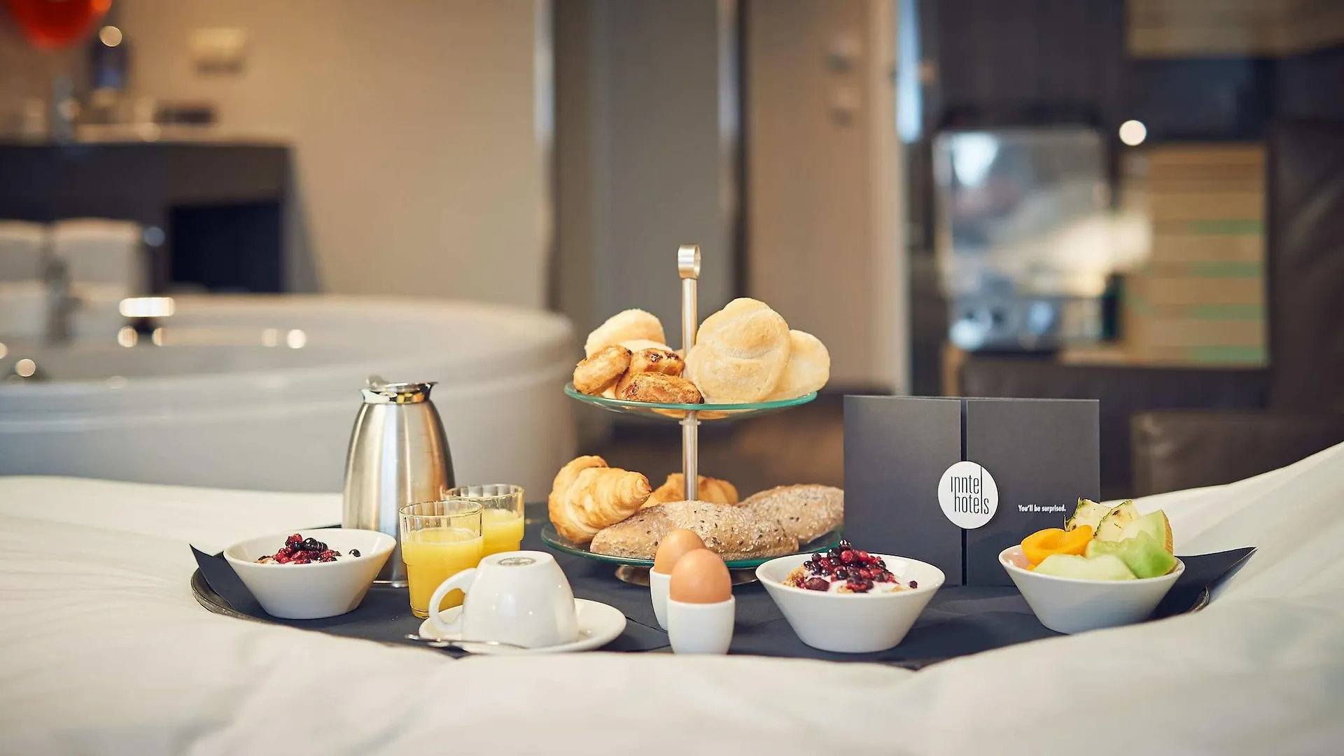 Inntel Hotels Amsterdam Centre 4*,  Holland