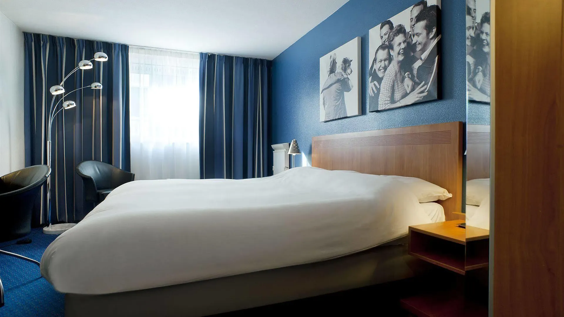 Inntel Hotels Amsterdam Centre 4*,  Нидерланды